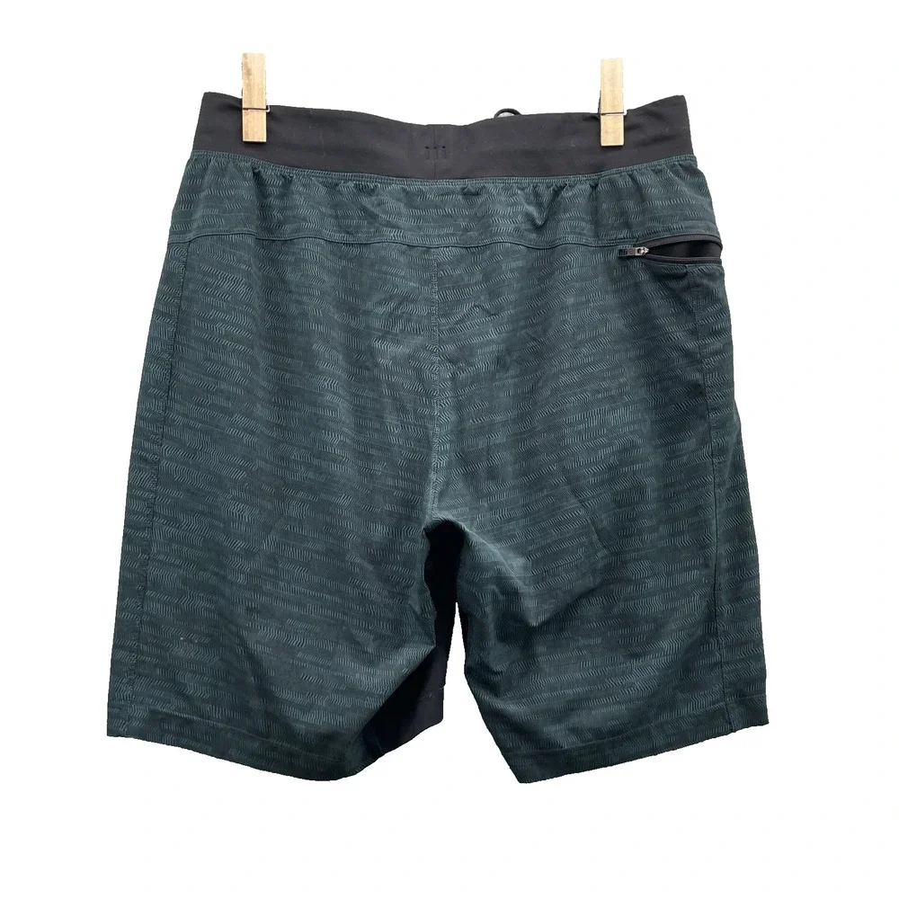 Lululemon Athletic Short Men Large Green Performance Running Training Sportswear